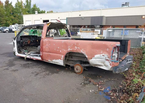 2004 Chevrolet Silverado 1500 Ls from USA, damaged, VIN 1GCEC19T74E203315